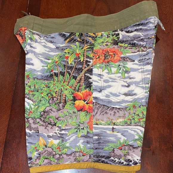 27034 Birdwell Beach Britches 311 ALOHA board shorts gold California USA swim - Picture 15 of 16